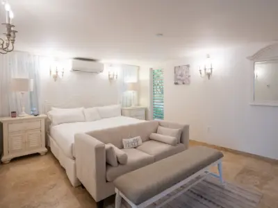 PEARL WEST SUITE 3 4