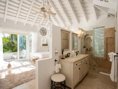 PEARL WEST SUITE 4 BAÑO