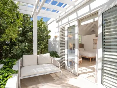 PEARL WEST SUITE 4 3