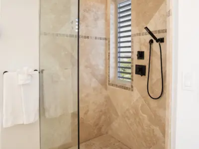 PEARL WEST SUITE 8 BAÑO