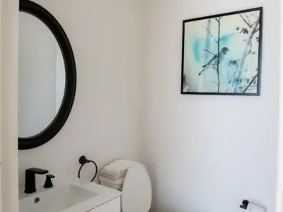 PEARL EAST BAÑO AUX