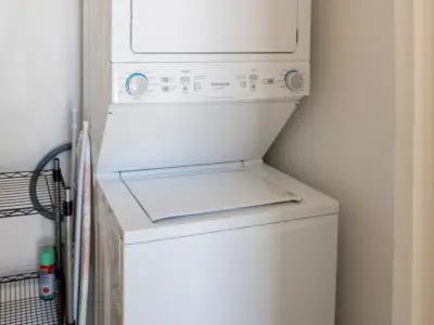 PEARL EAST LAVANDERIA