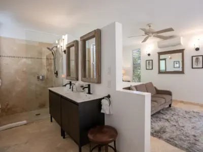 PEARL EAST SUITE 1 BAÑO 1