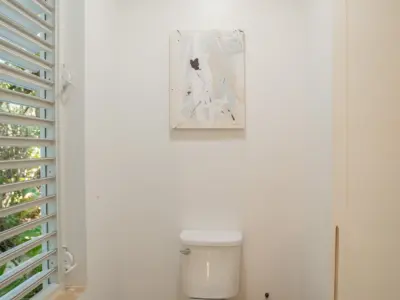 PEARL EAST SUITE 2 BAÑO