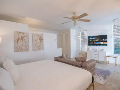 PEARL EAST SUITE 2 4