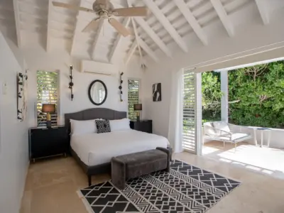 PEARL EAST SUITE 7 1