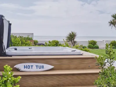 27 EXTERNALS DSC 7923 23 05 11 LCOM Sun Beach House Bognor HI RES 1920x1280