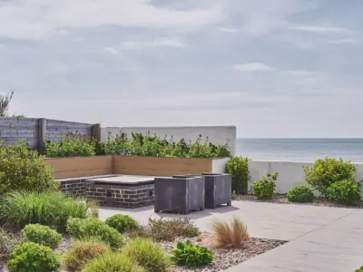 37 EXTERNALS DSC 7951 23 05 11 LCOM Sun Beach House Bognor HI RES 1920x1280