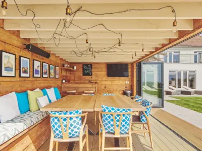 68 EXTERNALS DSC 8021 23 05 11 LCOM Sun Beach House Bognor HI RES 1920x1280