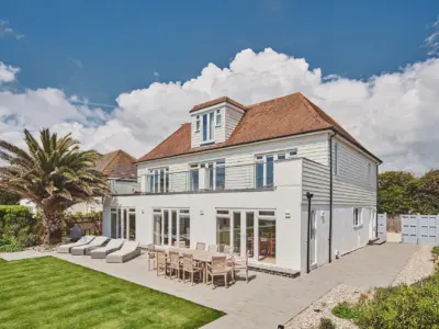 88 EXTERNALS DSC 8139 23 05 11 LCOM Sun Beach House Bognor HI RES 1920x1280