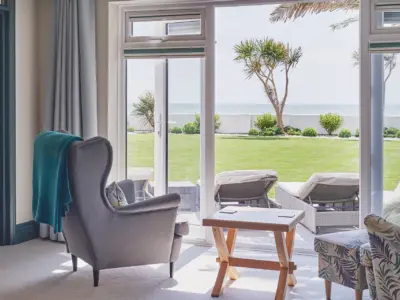 97 LOUNGE DSC 8211 23 05 11 LCOM Sun Beach House Bognor HI RES 1920x1280