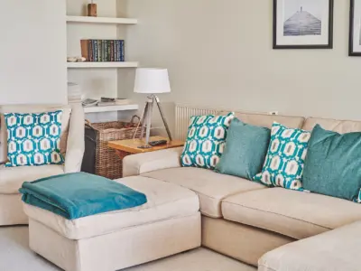 120 LOUNGE DSC 8207 23 05 11 LCOM Sun Beach House Bognor HI RES 1920x1280