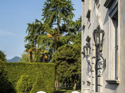 Villa Blabiano luxury property Lakr Como Italy available exclusive rent rental accommodation travel destination intimate wedding ceremony area in front of 4 floor palazzo