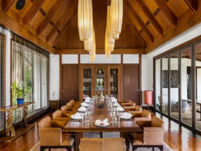 21 Villa Aye Phuket Dining Area