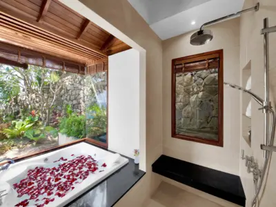 23 Villa Varya Master Bedroom 1