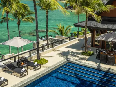 02 Swimming Pool Area 3