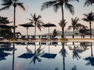 02 Swimming Pool Area 4