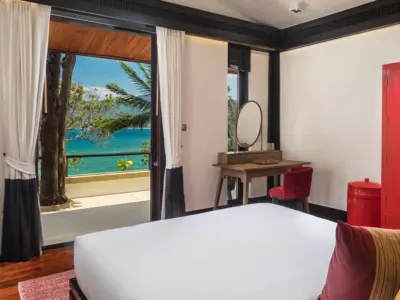 12 Guest Bedroom One 0