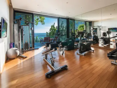 20 Fitness Room