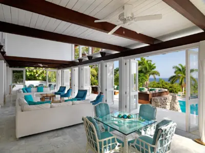 9 Downstairs Sitting Area