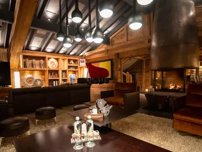 Chalet Signature Location art chalet courchevel 1850 chalet salon cheminee