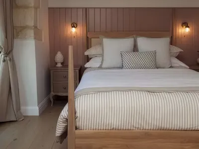 Cotswold Barn Bentham 20