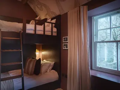 House Bunkroom Bedroom 6 Laal Ratty 3