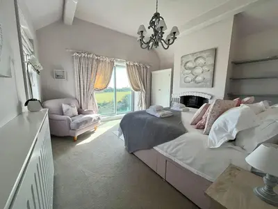 PHOTO 2023 04 21 16 22 58 2 jpg