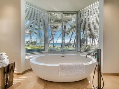 REF 001 15 BR BEACHFRONT VILLA 113