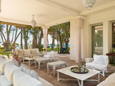 REF 001 15 BR BEACHFRONT VILLA 12