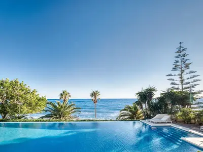 REF 001 15 BR BEACHFRONT VILLA 120