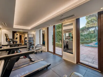 REF 001 15 BR BEACHFRONT VILLA 121