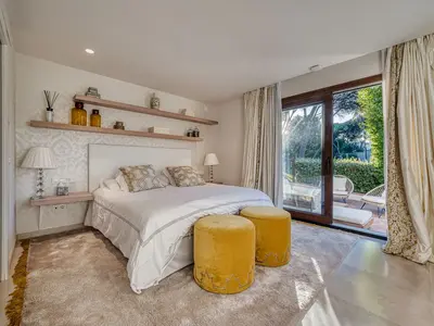 REF 001 15 BR BEACHFRONT VILLA 145