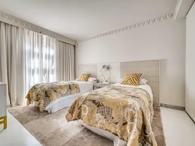 REF 001 15 BR BEACHFRONT VILLA 150