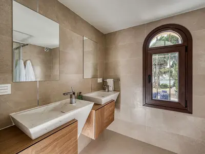 REF 001 15 BR BEACHFRONT VILLA 155