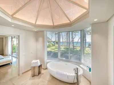 REF 001 15 BR BEACHFRONT VILLA 161