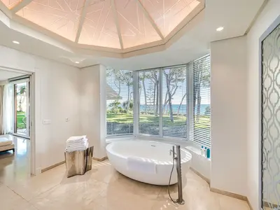 REF 001 15 BR BEACHFRONT VILLA 162