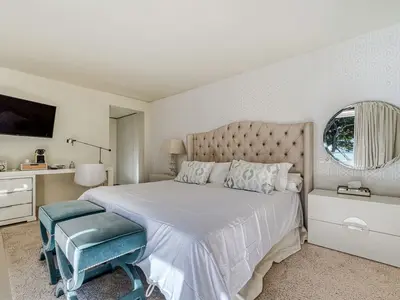 REF 001 15 BR BEACHFRONT VILLA 168