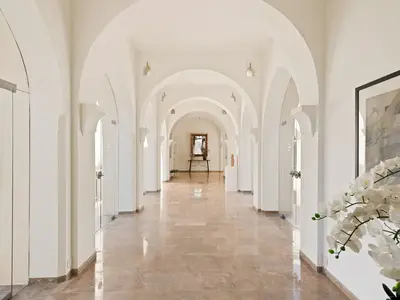 REF 001 15 BR BEACHFRONT VILLA 52