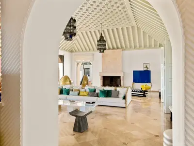 REF 001 15 BR BEACHFRONT VILLA 58