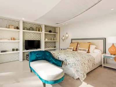 REF 001 15 BR BEACHFRONT VILLA 60