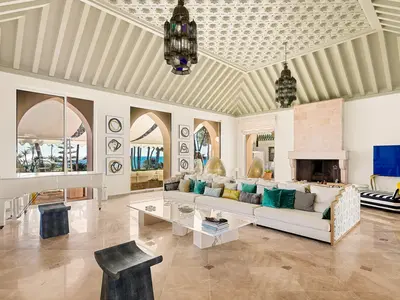 REF 001 15 BR BEACHFRONT VILLA 7