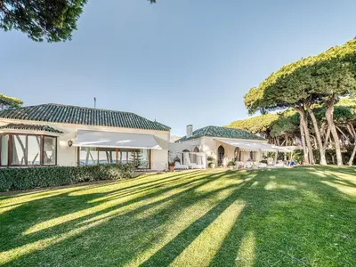 REF 001 15 BR BEACHFRONT VILLA 88