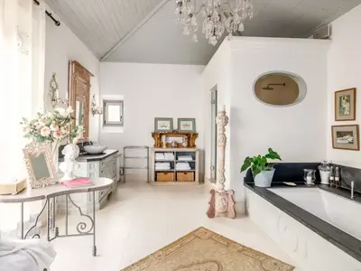 REF 005 6 BR HISTORIC LODGE 22