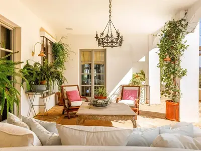 REF 005 6 BR HISTORIC LODGE 25