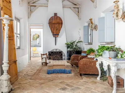 REF 005 6 BR HISTORIC LODGE 3