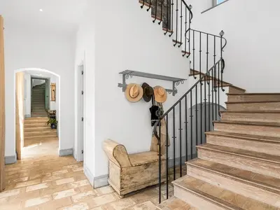 REF 005 6 BR HISTORIC LODGE 58