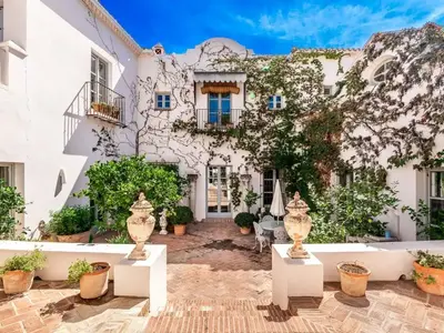 REF 005 6 BR HISTORIC LODGE 59