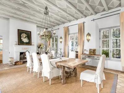 REF 005 6 BR HISTORIC LODGE 61