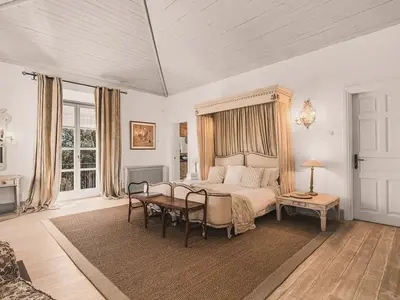 REF 005 6 BR HISTORIC LODGE 64